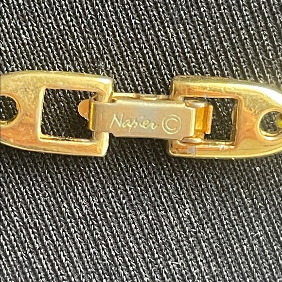 Napier Vintage Faux Alabaster & Gold tone beads Necklace - Picture 4 of 6